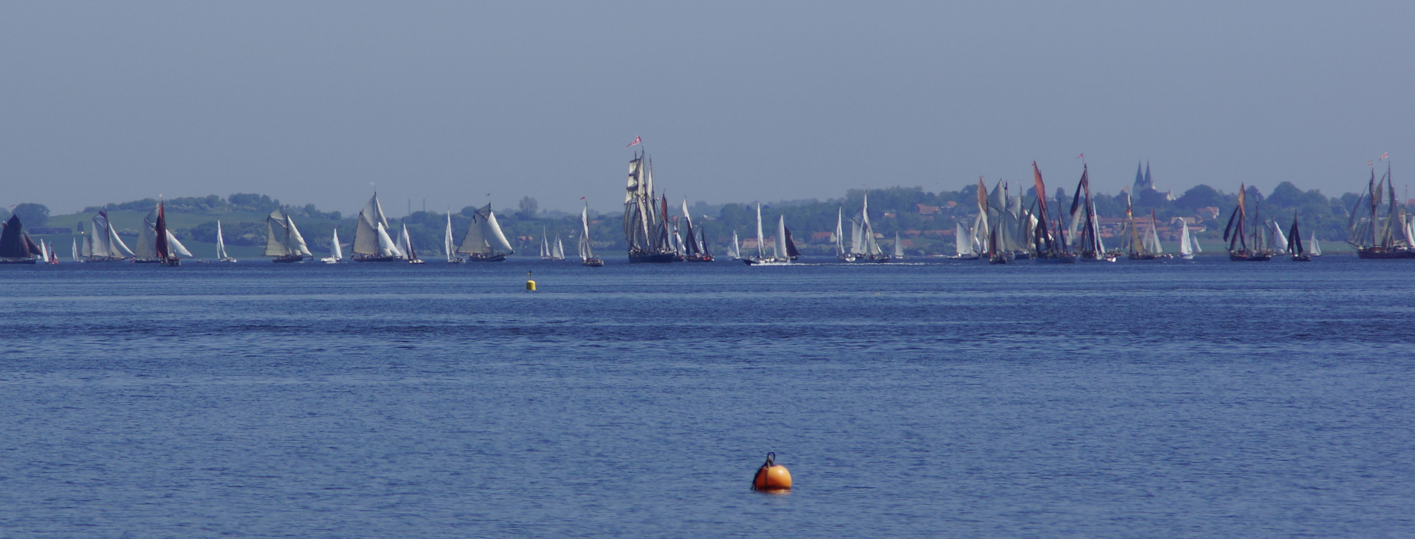 sea with sails